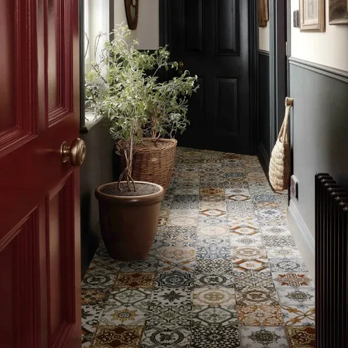 Multicolour patterned wall - patterned,